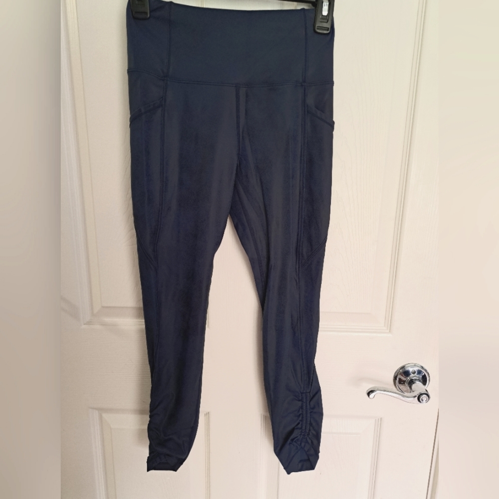 Zyia Distressed Blue Ankle Cinch Hi-rise 7/8 24" (Like New)